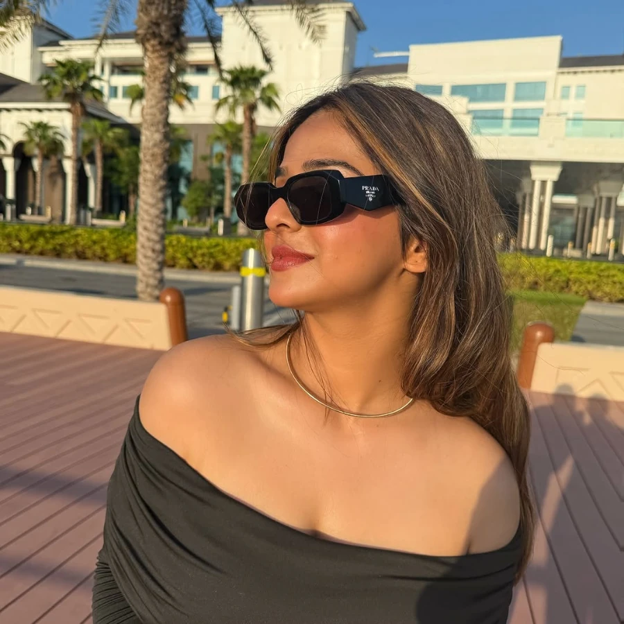 Navya Tiwari Wearing Sunglasses