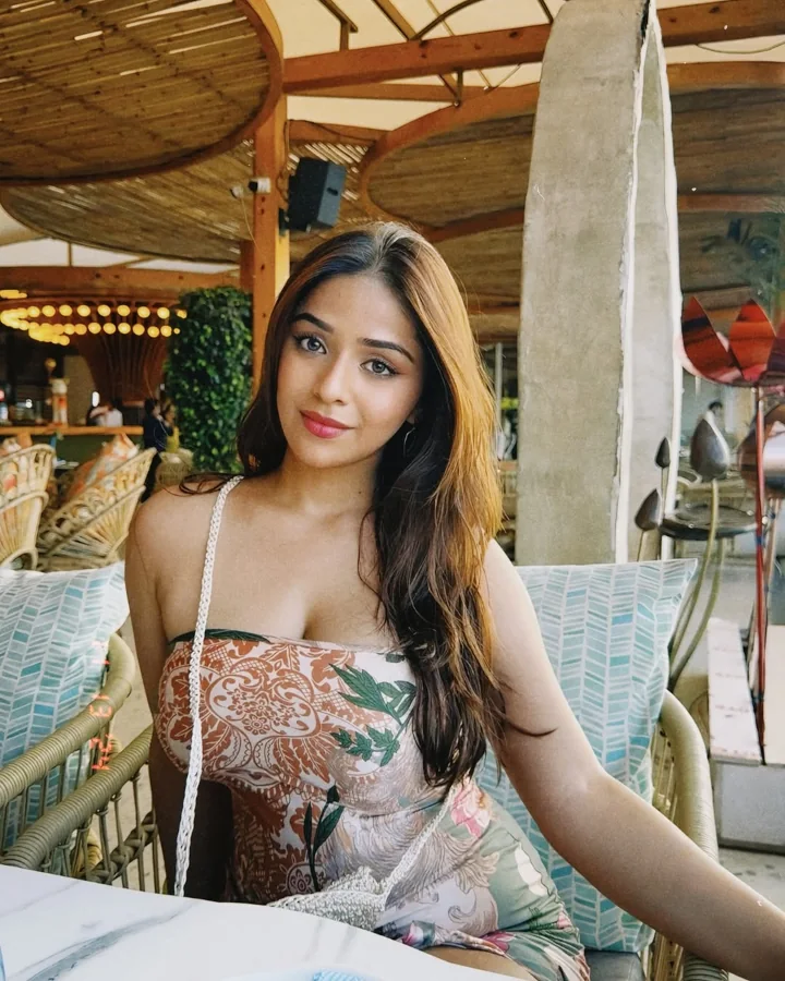 Navya Tiwari Web Stories