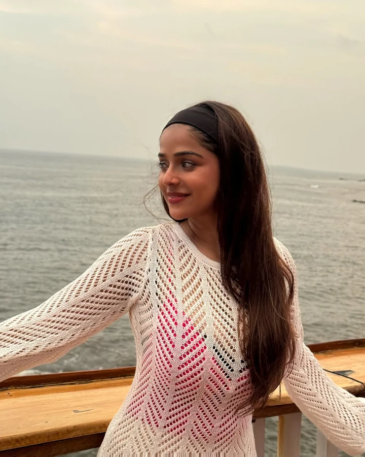 Navya Tiwari completed her Primary Schooling from Sophia Girls Senior Secondary school, located in Kota, Rajasthan