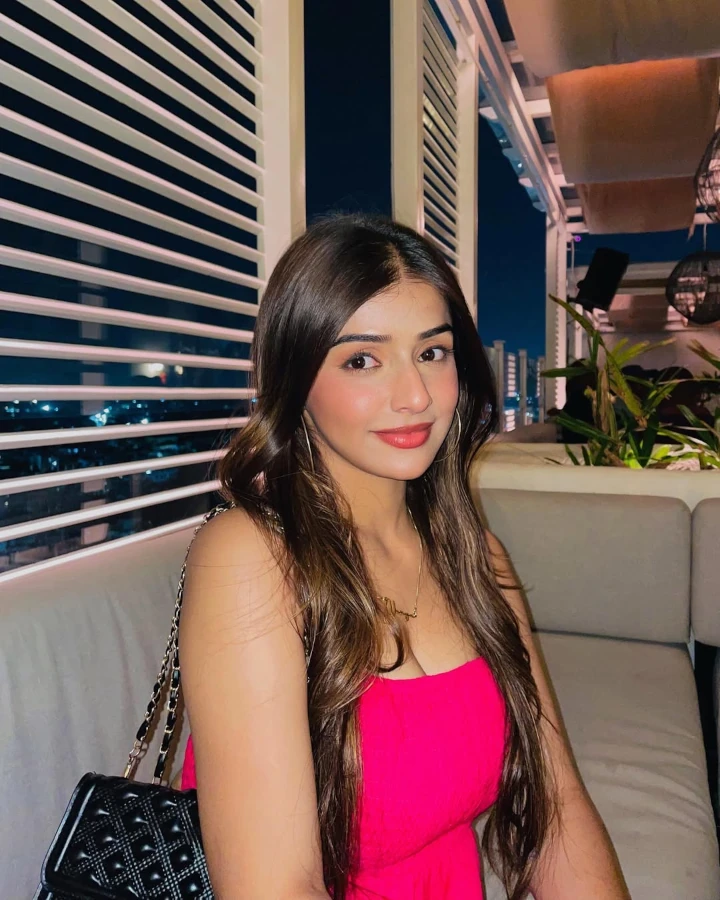 Navya Tiwari has beautiful Dark Brown eyes