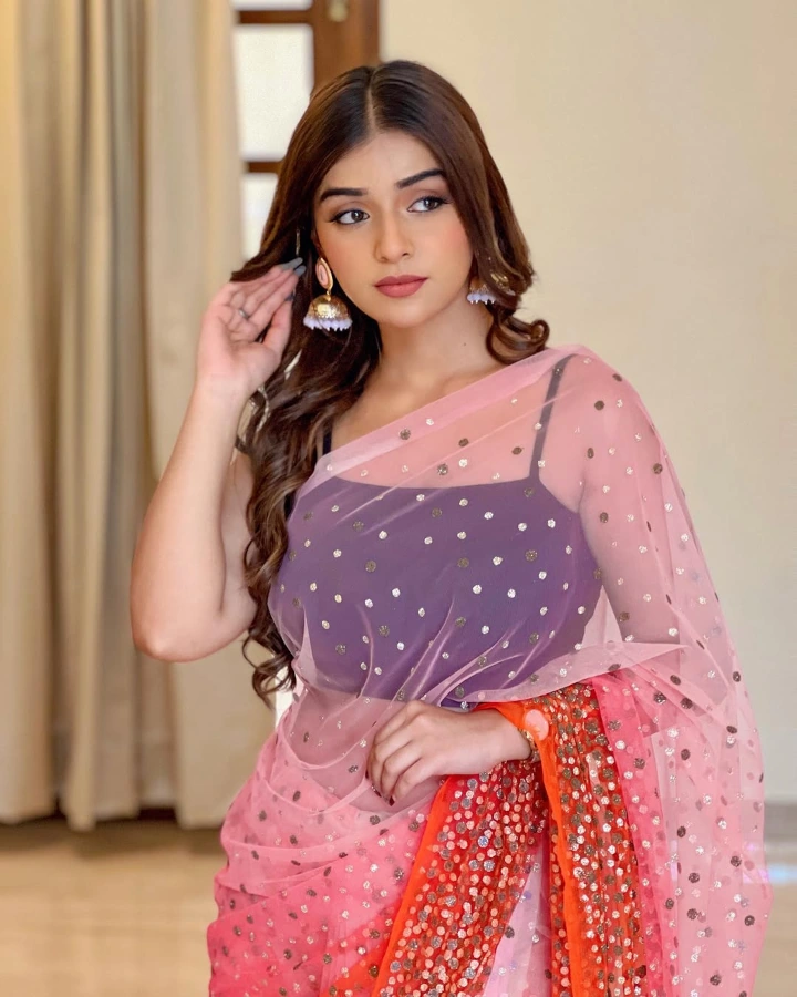 Navya Tiwari in Jhumke