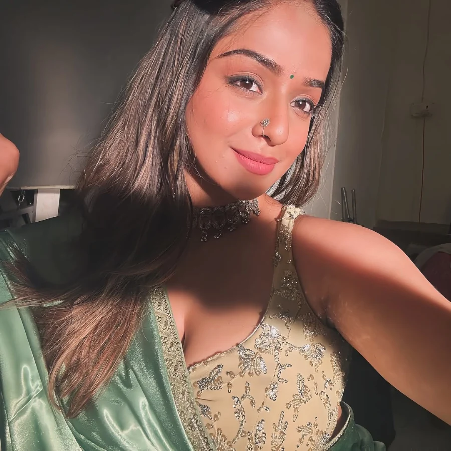 Navya Tiwari in a Hot Indian Traditional Dress Ever