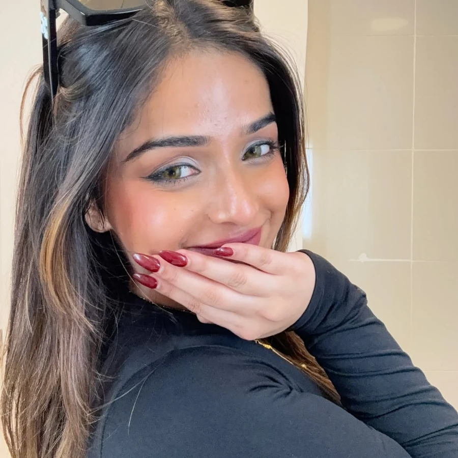 Navya Tiwari is very much in love of doing nail art