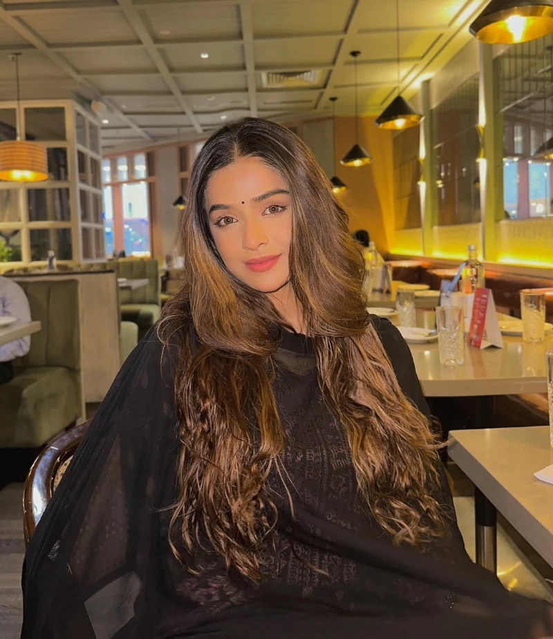 Navya Tiwari looking beautiful in Salwar Kameez