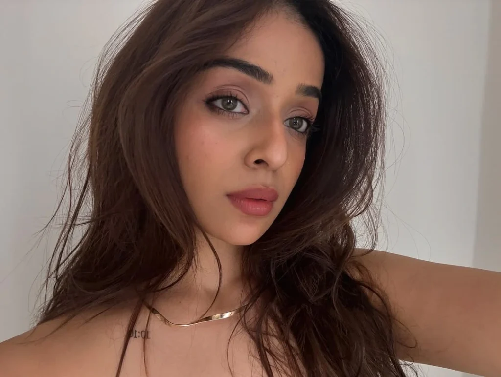 Navya Tiwari was born in Kota, Rajasthan, India