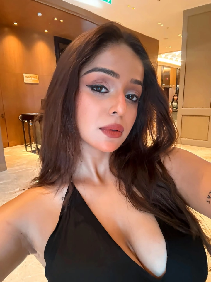 Navya Tiwari's Beautiful Armpit