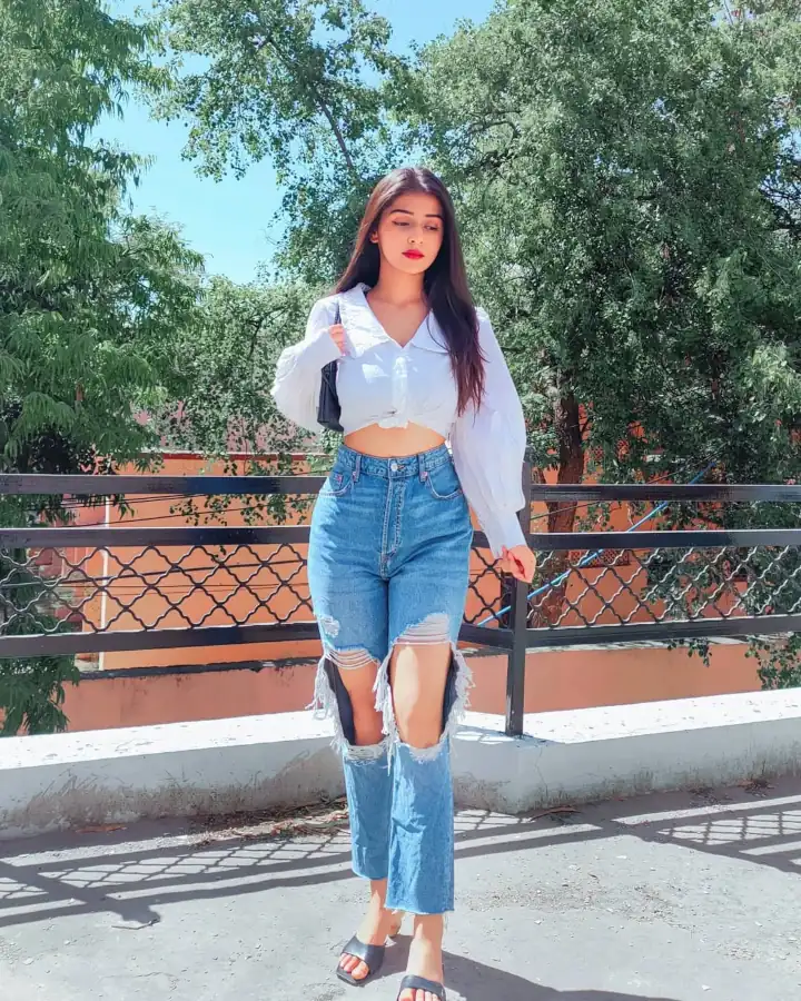 Navya Tiwari's Beautiful Legs
