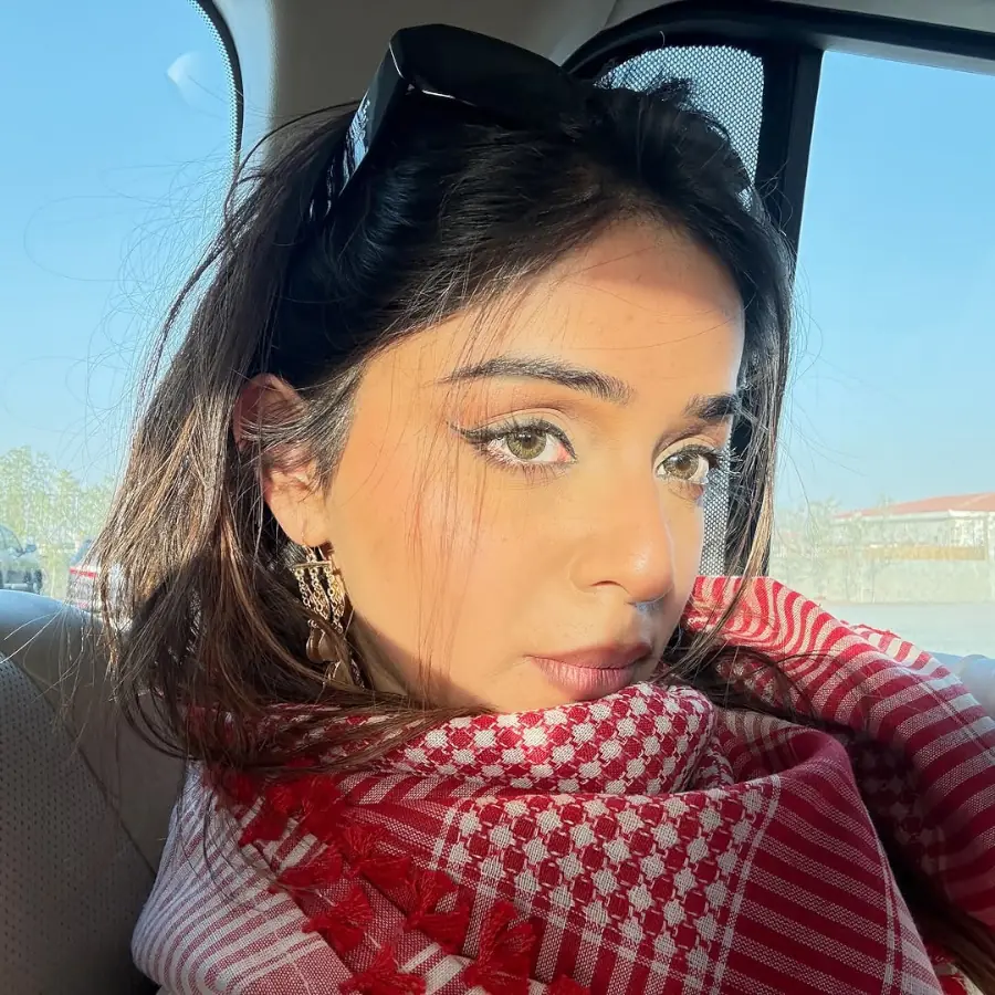 Navya Tiwari's Cute Eyes