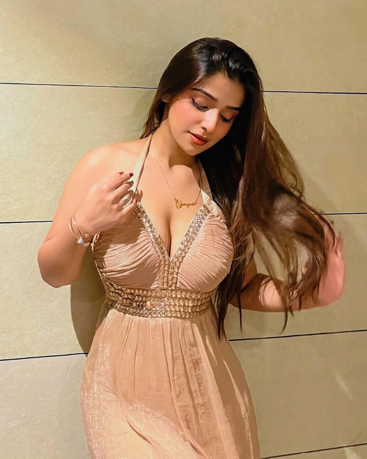 Navya Tiwari's Hot Body