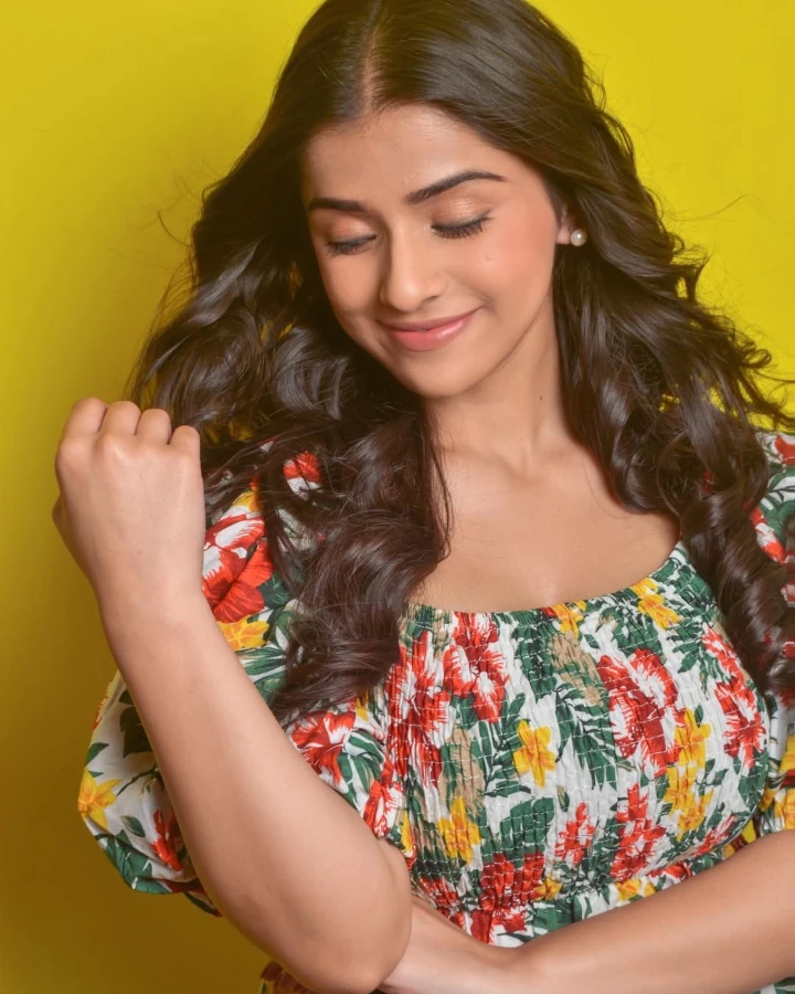 Navya Tiwari's Long Hair