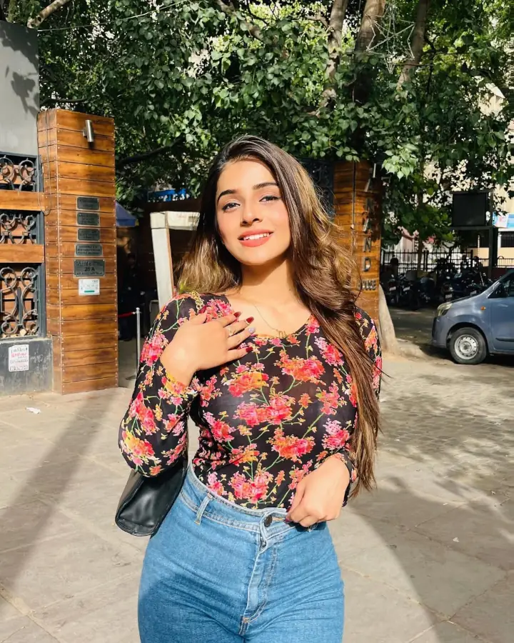 Navya Tiwari's Pretty Looks