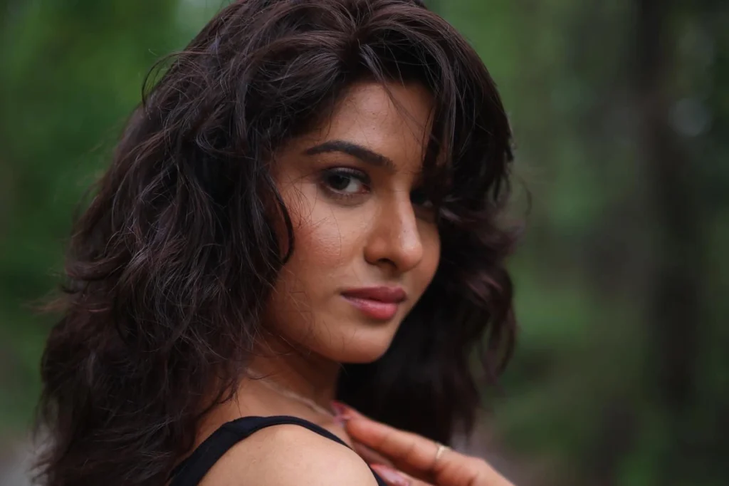 Neha Khan Instagram