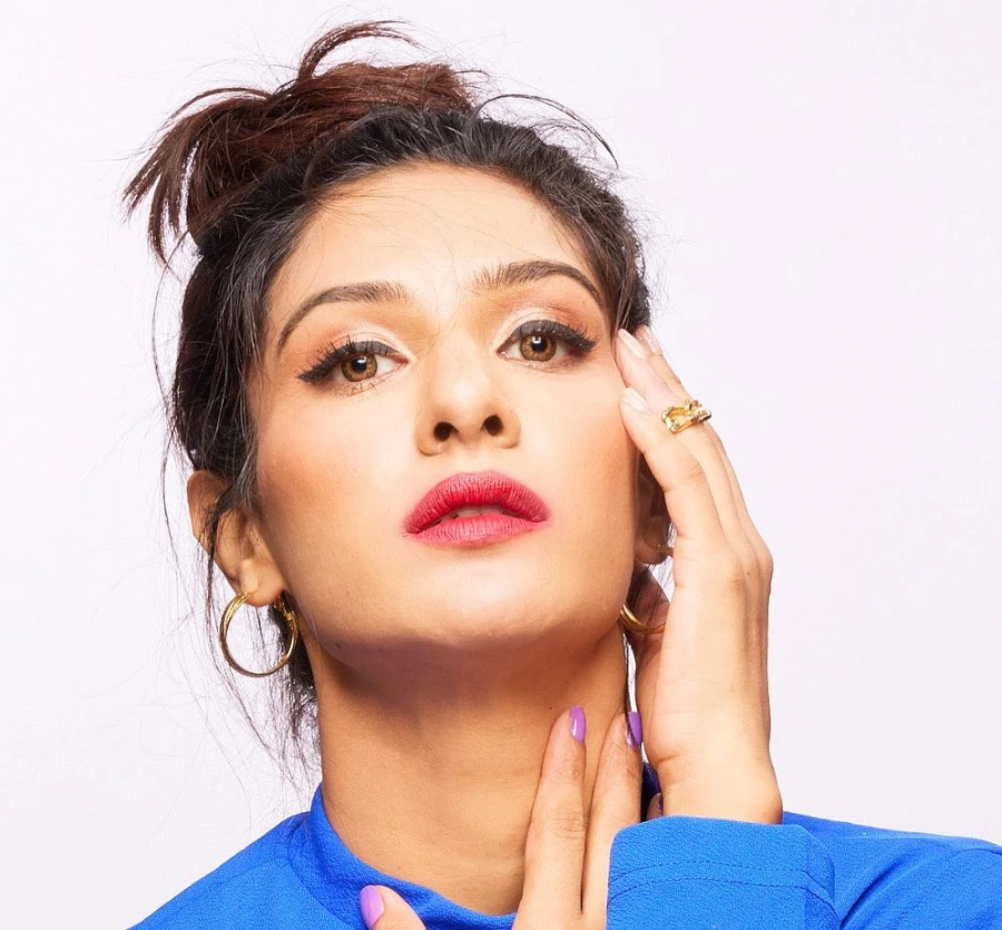 Neha Khan loves Maharashtrian food