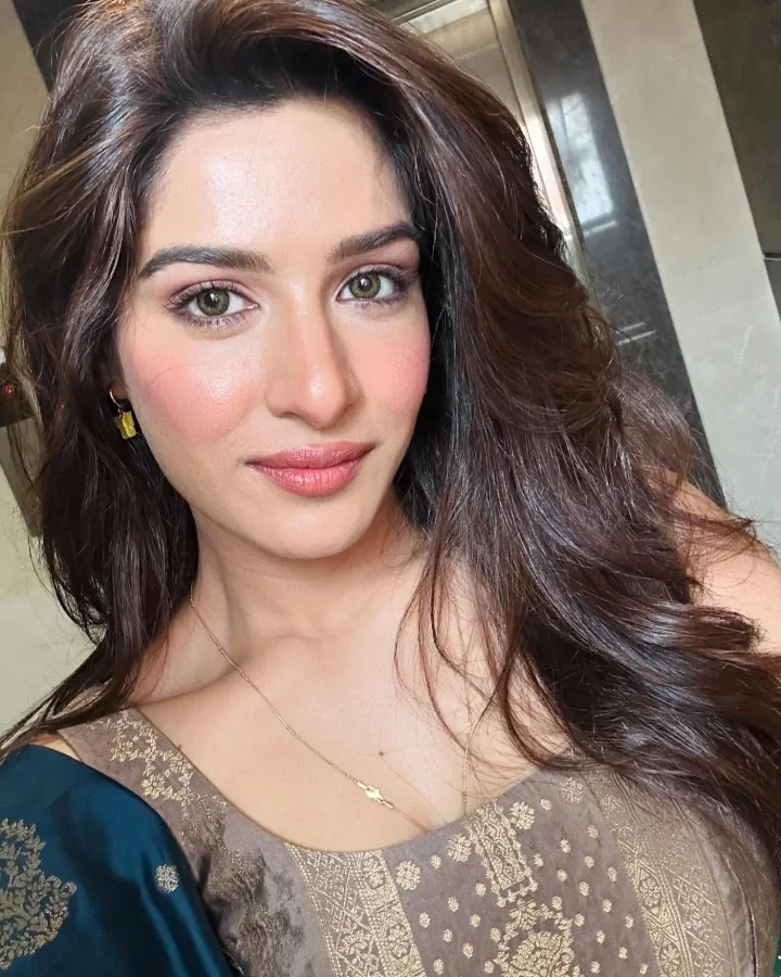 Neha Khan's Fabulous Indian Look