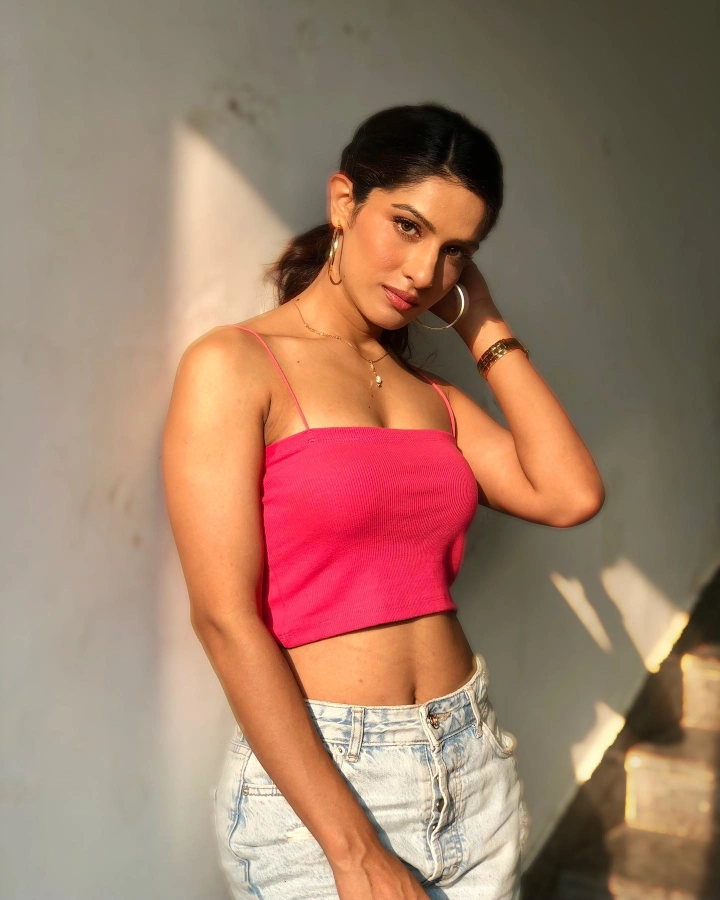 Neha Khan's Hot Face