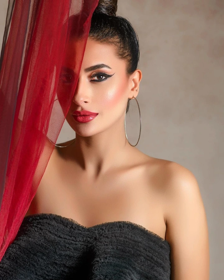 Pavitra Punia Hottest