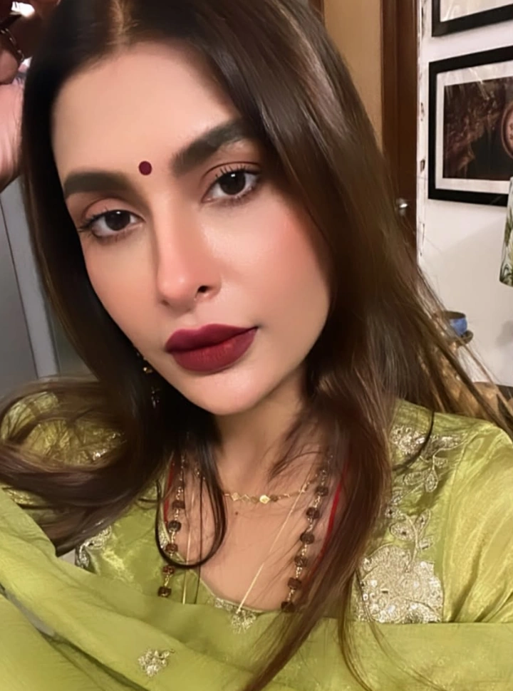 Pavitra Punia has beautiful Dark Brown eyes