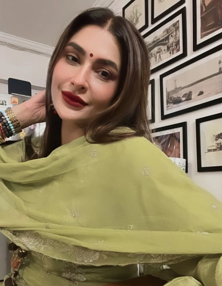 Pavitra Punia looking beautiful in Salwar Kameez