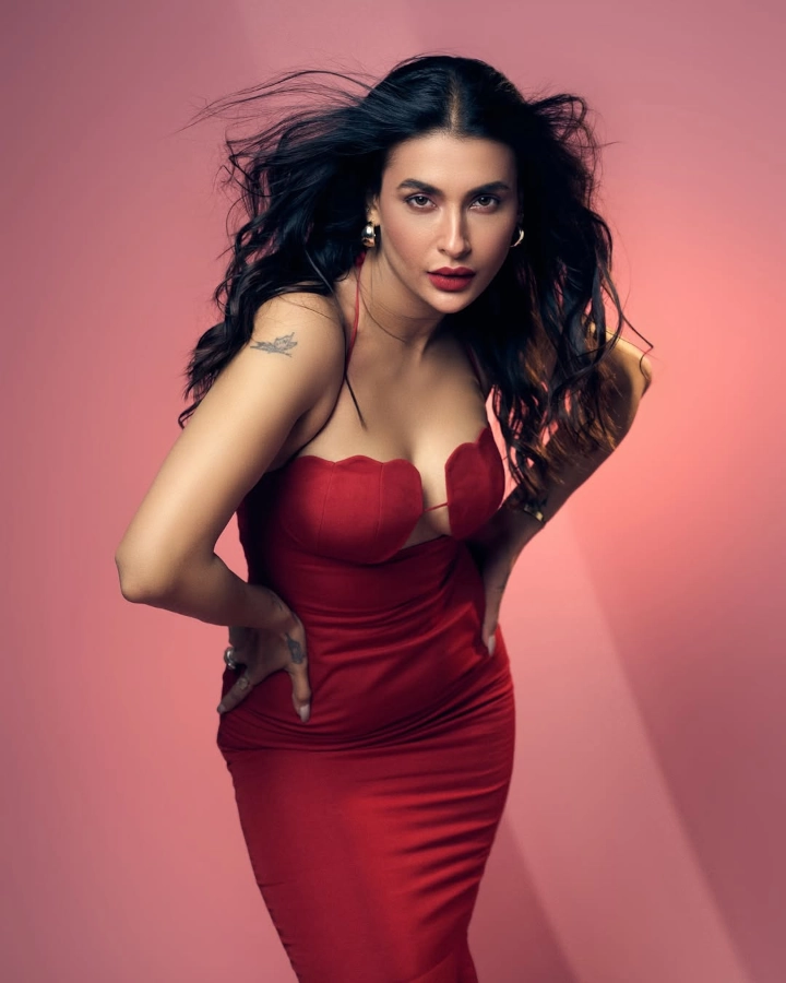 Pavitra Punia's Hot & Spicy Image