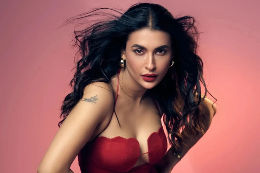 Pavitra Punia's Peaty Cleavage