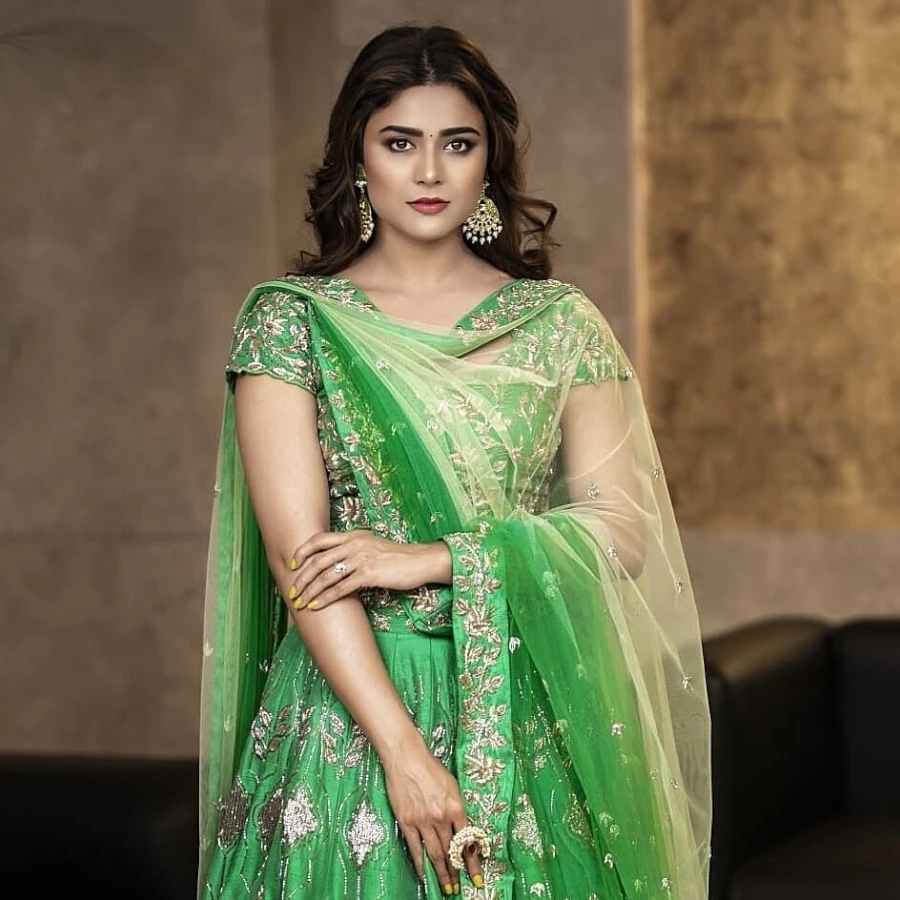 Priyanka Sharma looking Cute in Salwar Kameez
