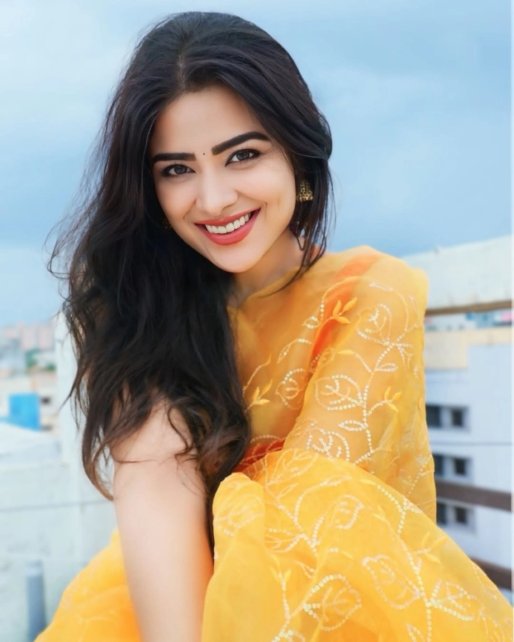 Priyanka Sharma's Cutest Smiles Ever