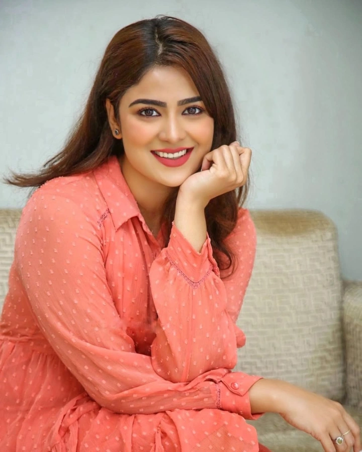 Priyanka Sharma's Gorgeous Looks