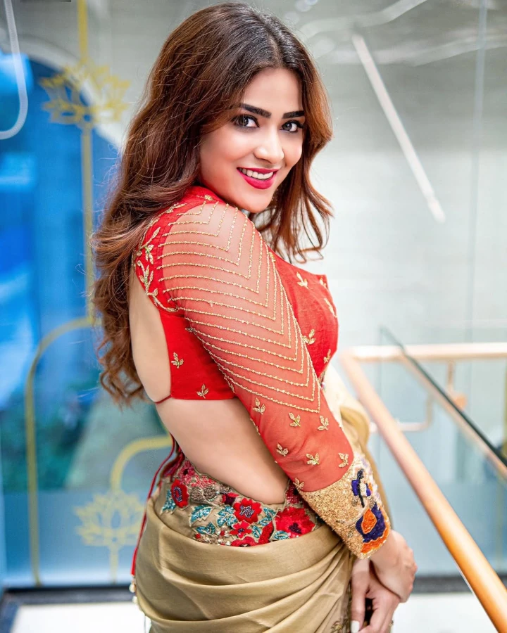 Priyanka Sharma's Hottest Smile Ever