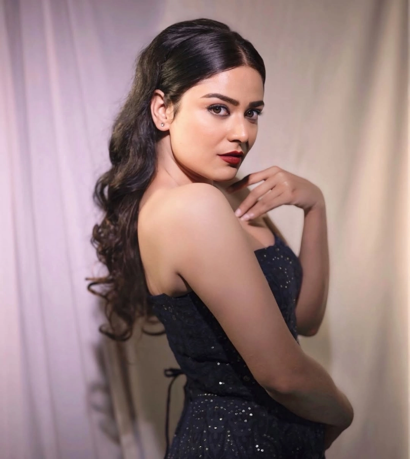 Priyanka Sharma's Lovely Black Dress