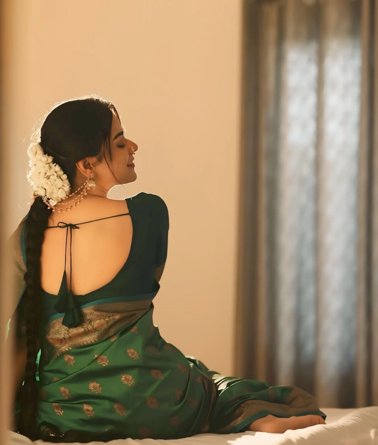 Priyanka Sharma's beautiful back