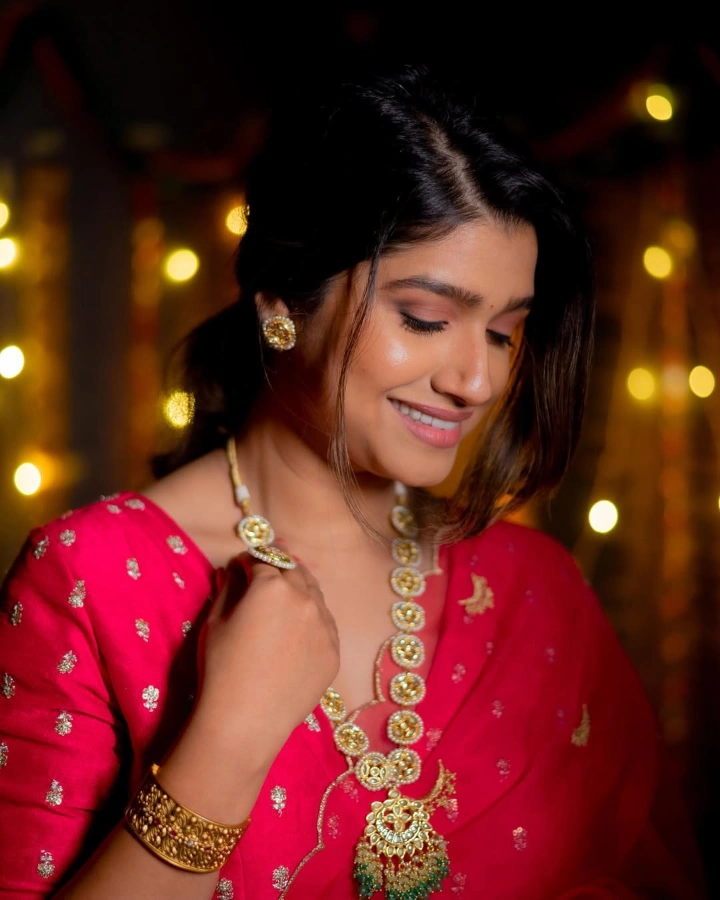 Rasika Sunil has featured in a Jewellery Advertisement