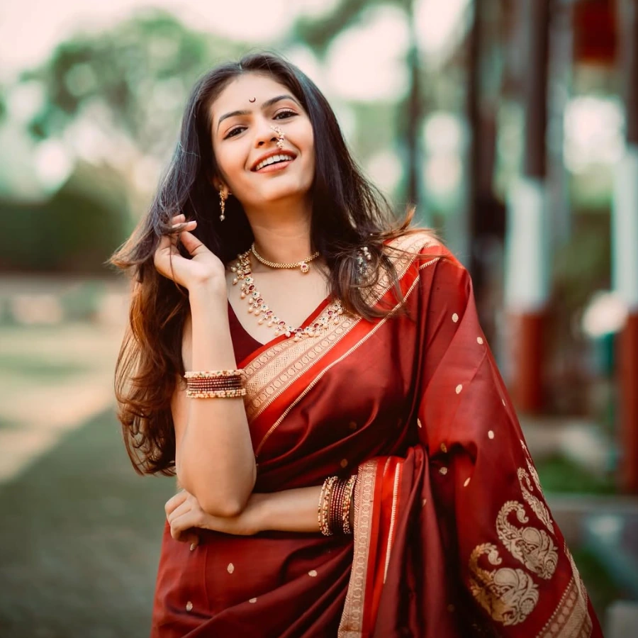 Roomani Khare Hottest