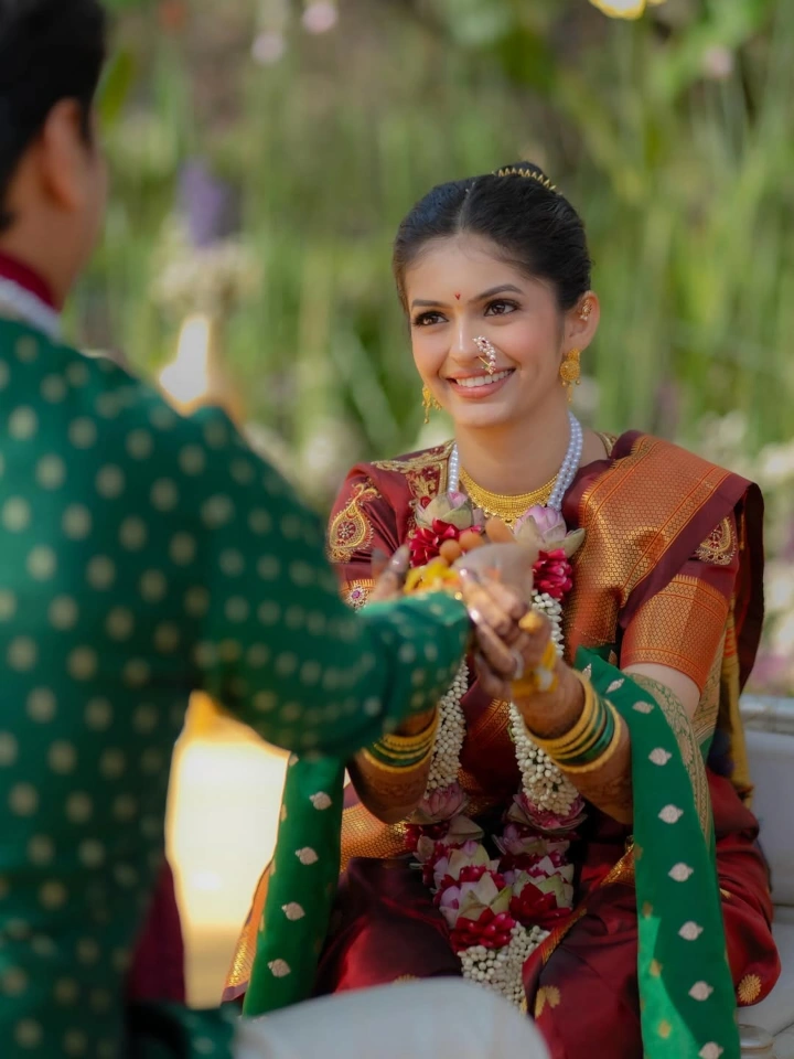 Roomani Khare Looking Stunningly Gorgeous