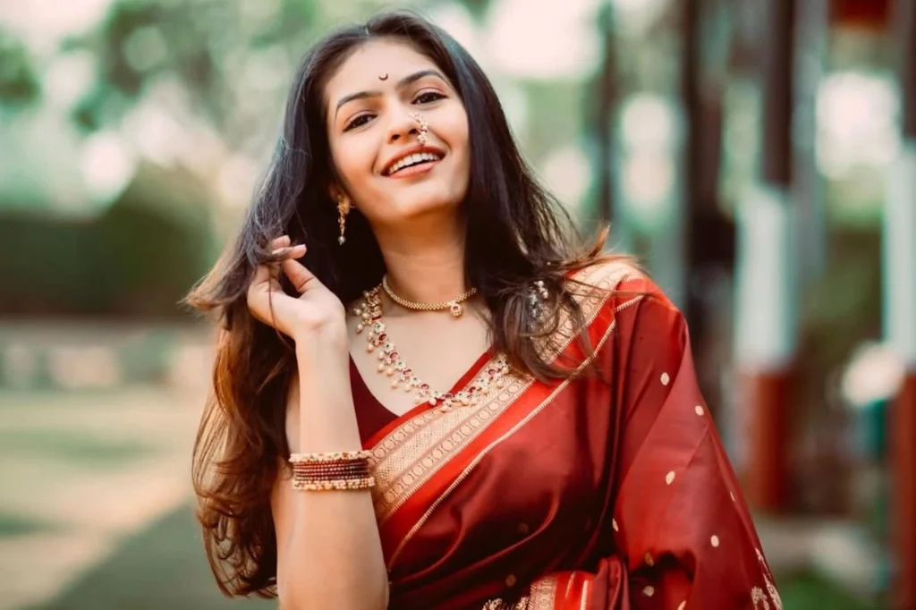 Roomani Khare Net Worth