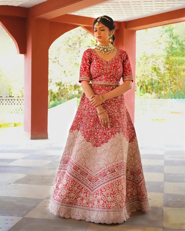 Roomani Khare's Hot Looks in Indian Attire