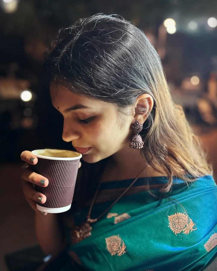 Roomani Khare's Hottest Image Ever