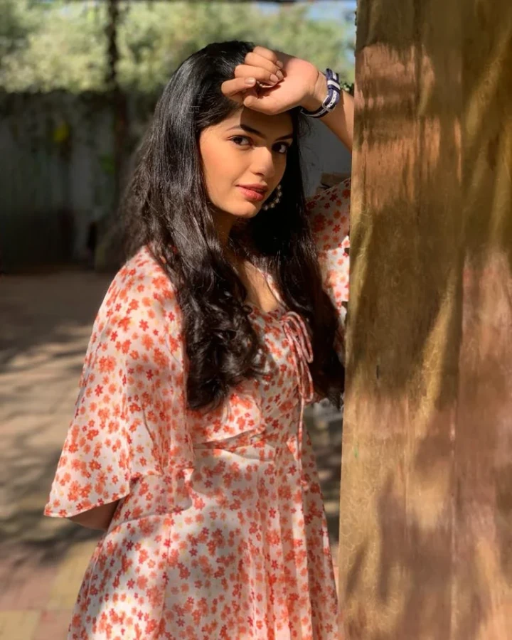 Roomani Khare's New Instagram Image