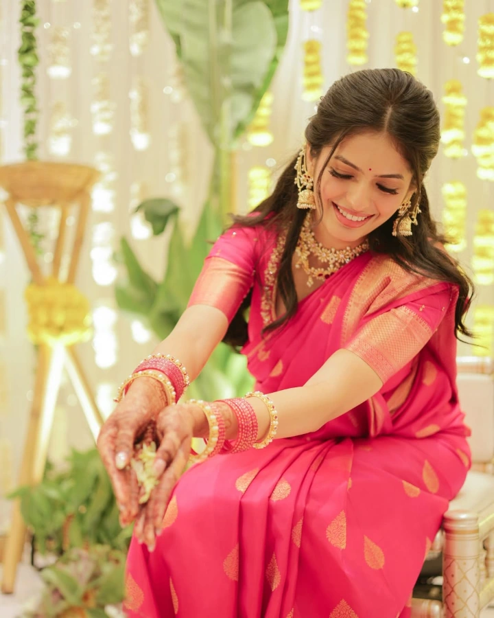 Roomani Khare's Real Indian Beauty