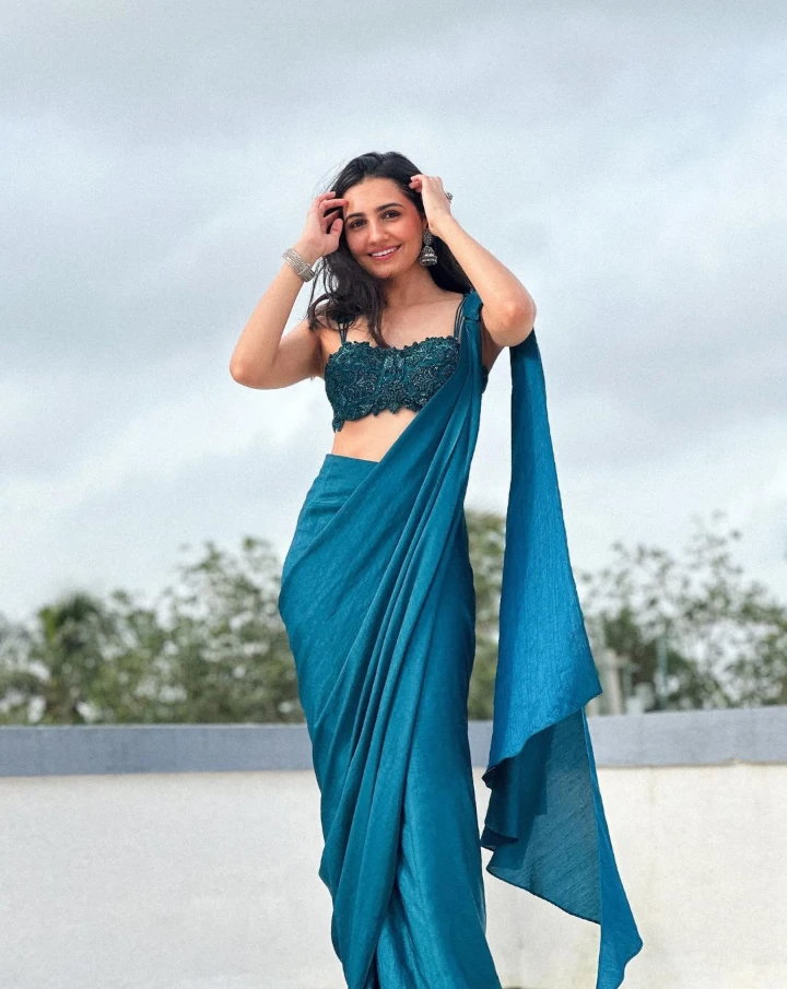 Vedika Pinto in Hot Saree Image