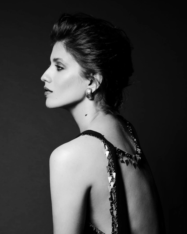 Anna Chipovskaya's beautiful back