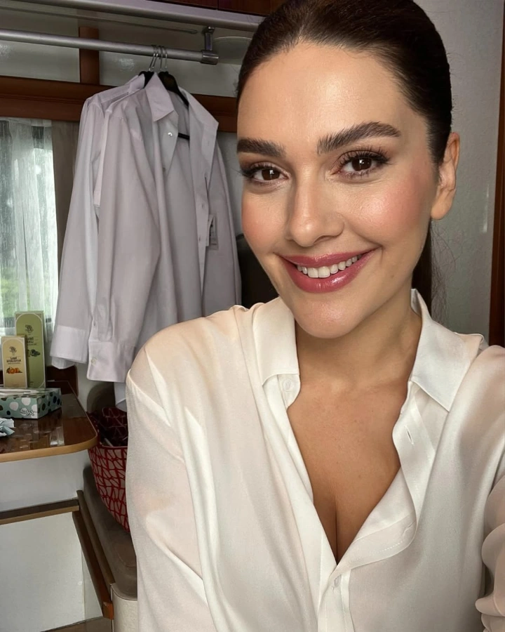 Bergüzar Korel Cute Image