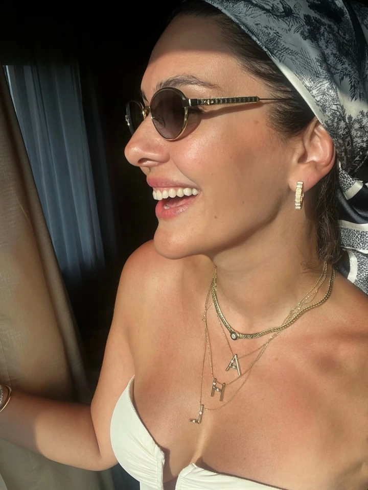 Bergüzar Korel Hot