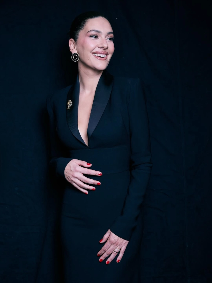 Bergüzar Korel Social Media
