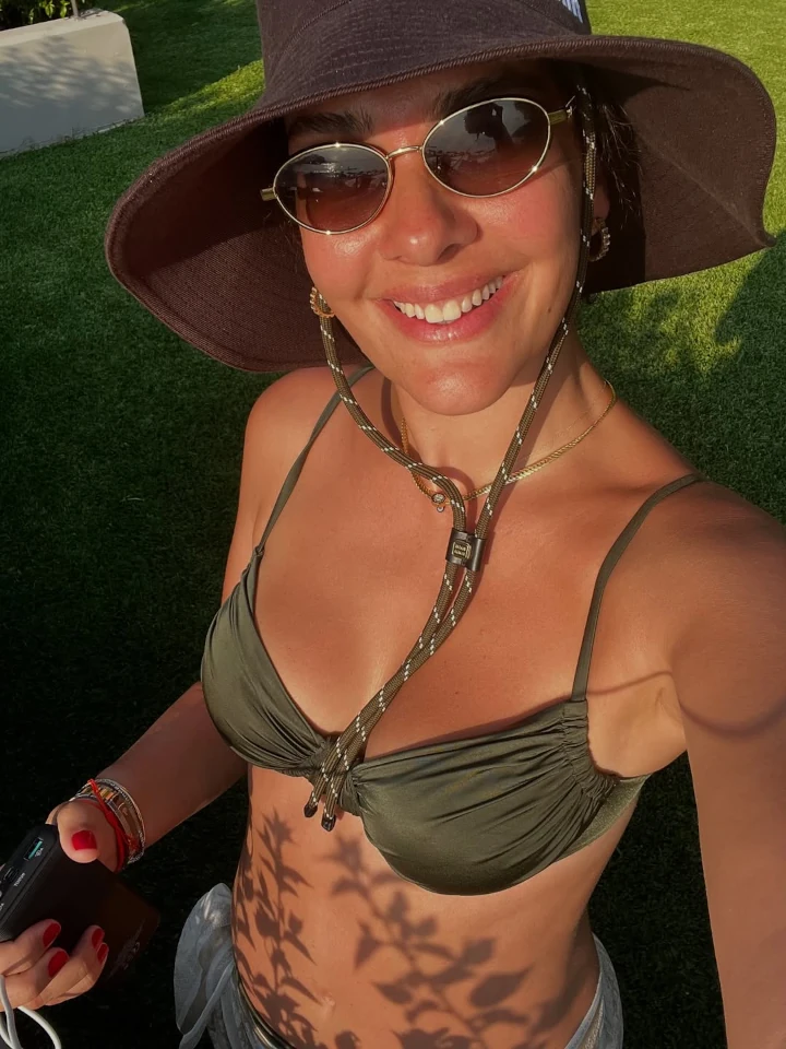 Bergüzar Korel's Curvy Body