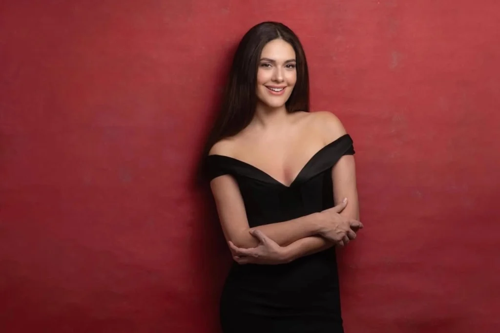 Bergüzar Korel's Pretty Looks