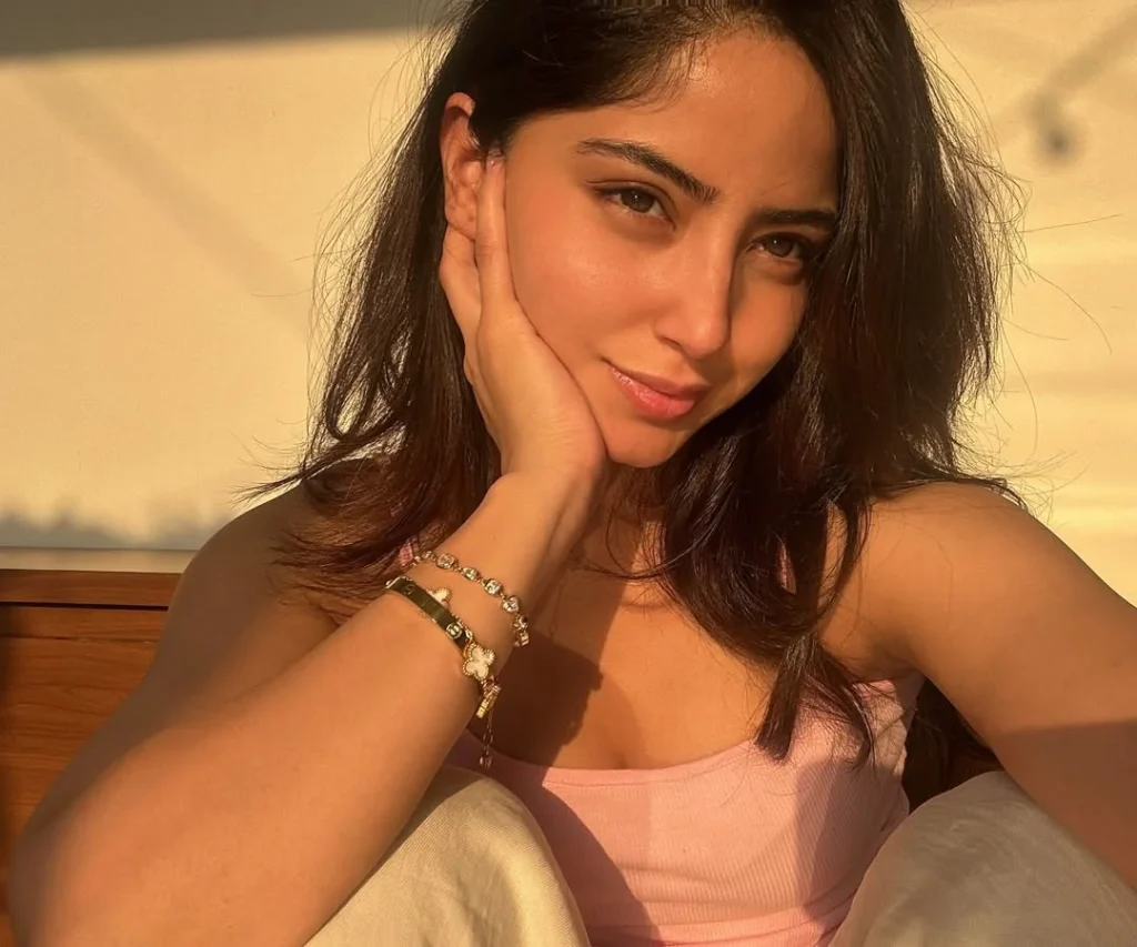 Kashmira Pardeshi Currently Lives in Mumbai, Maharashtra, India