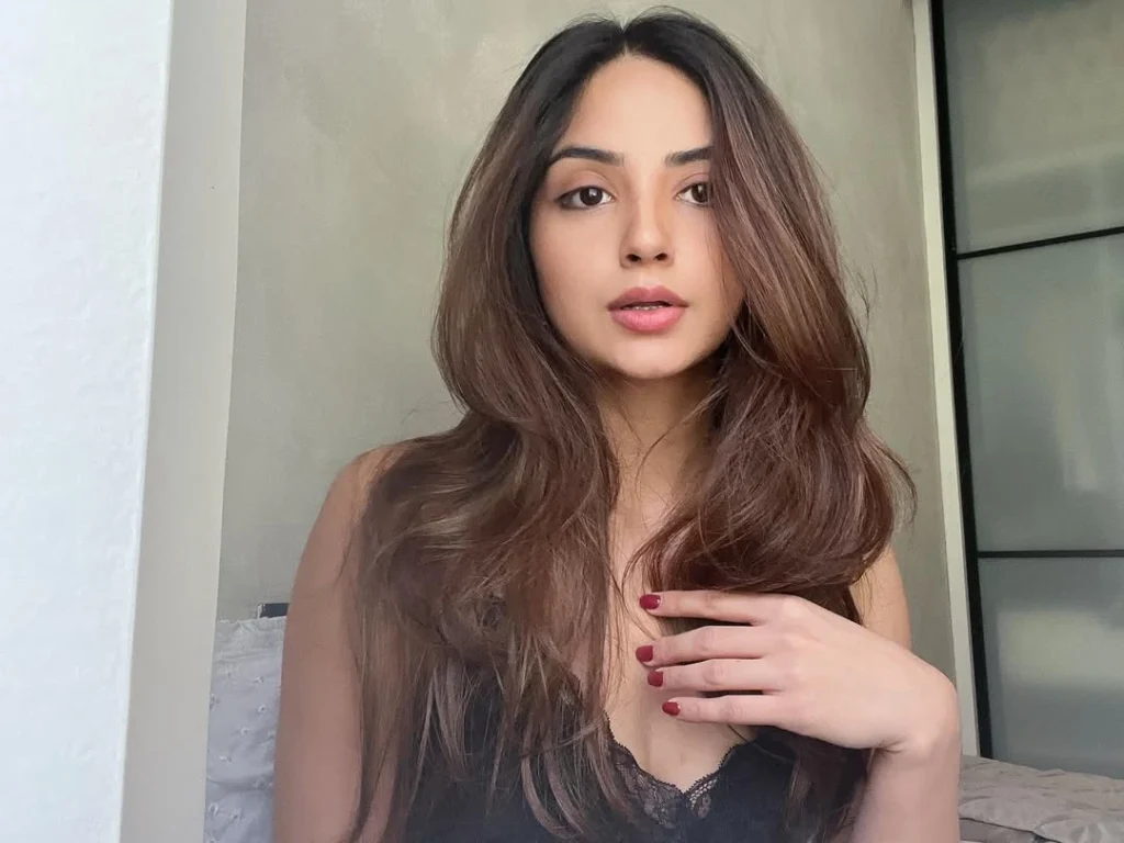 Kashmira Pardeshi's Nail Art