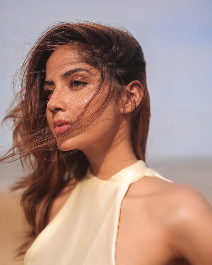 Kashmira Pardeshi's Role in Sivappu Manjal Pachai