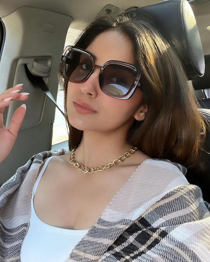 Kashmira Pardeshi's Stunning Image Wearing Sunglasses