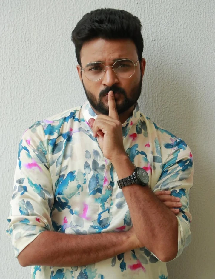 Kiran Gaikwad Devmanus